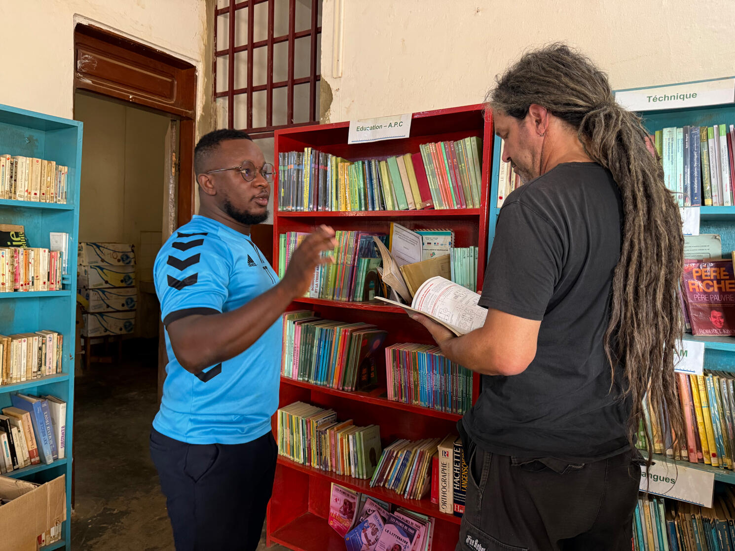 Alaza Nabine mit Martin Braun im Gespräch